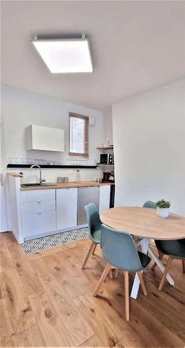 شقة Studio Place Saint Augustin 08 باريس فرنسا